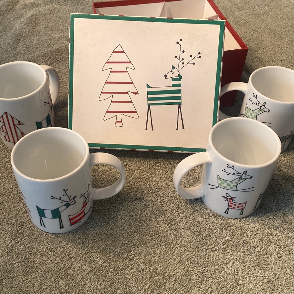 🎁 Christmas Mug Set of 4 Reindeer and Christmas Tree - Gift idea